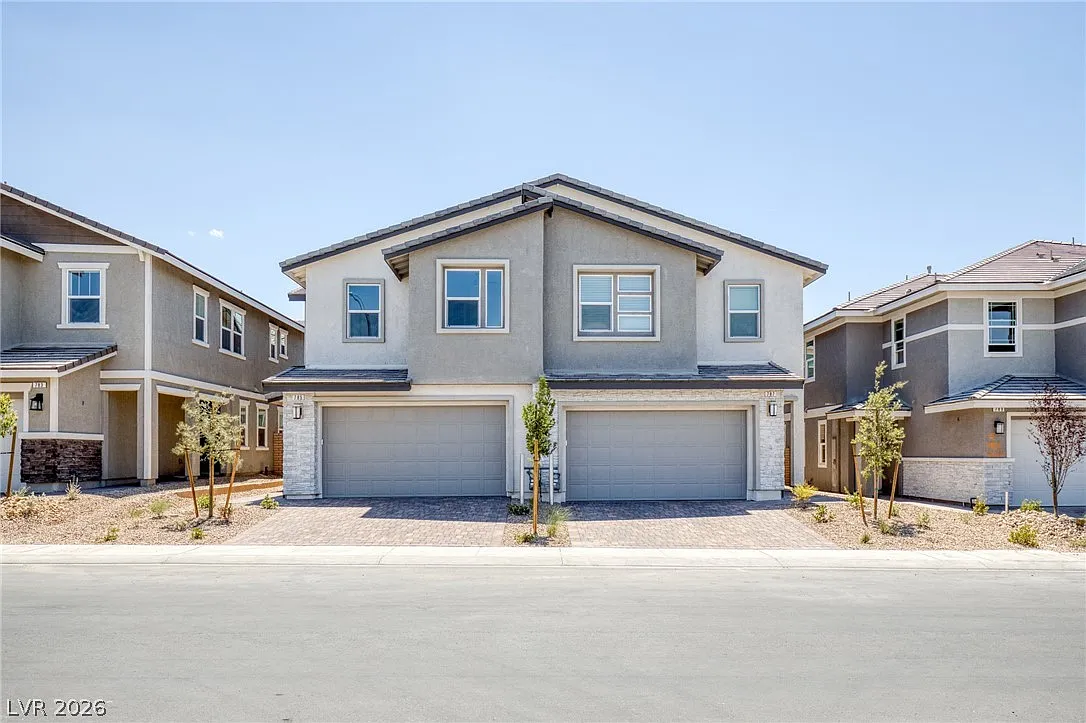 3 bed, 2.5 bath, 1950 sqft, $2,350 — Photo 1