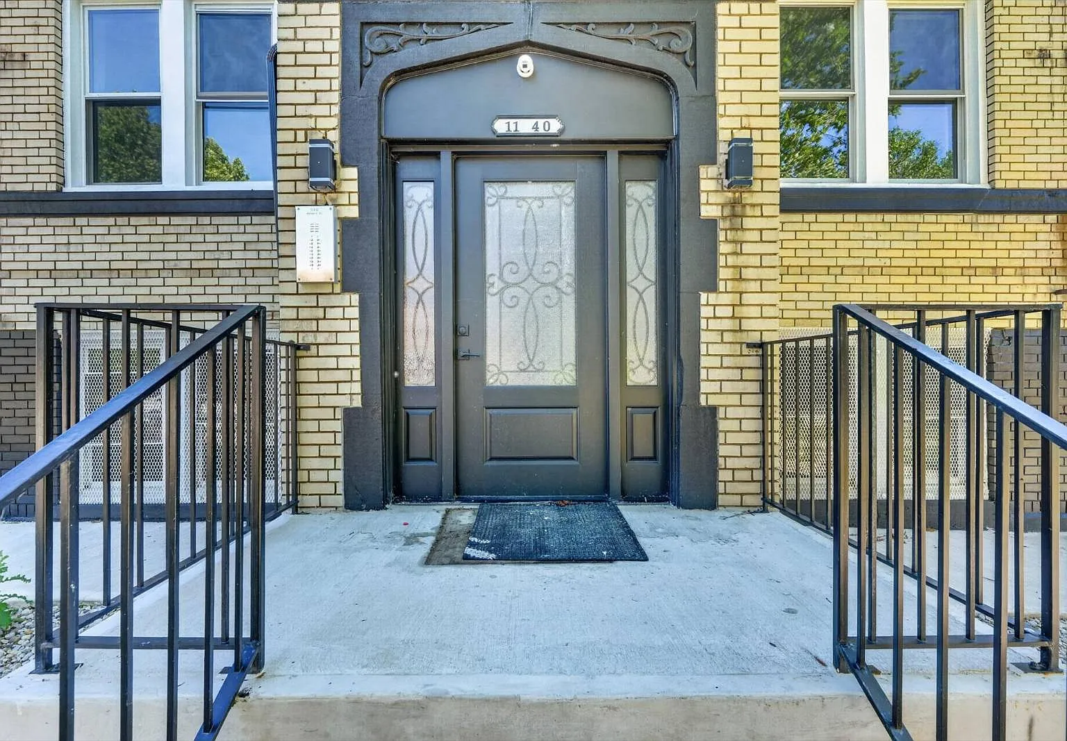 1140 Ashland St — Photo 2