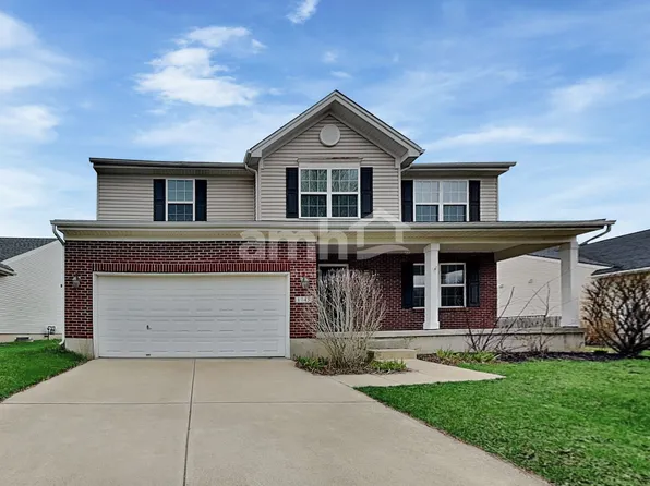 1745 Hunters Ridge Dr, Troy, OH 45373
