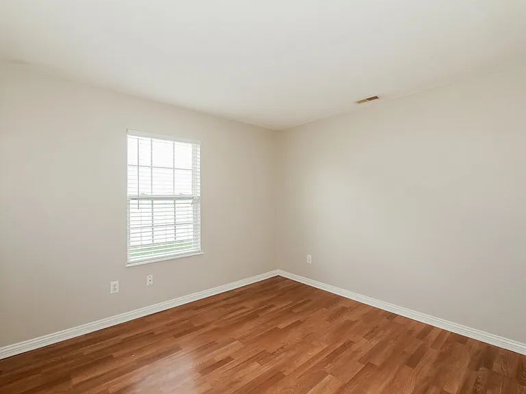 1859 Ernest Dr — Photo 13