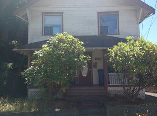 2715 W Howe St, Seattle, WA 98199