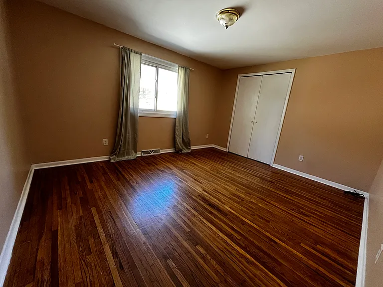 51 N Seine Dr #1 — Photo 3