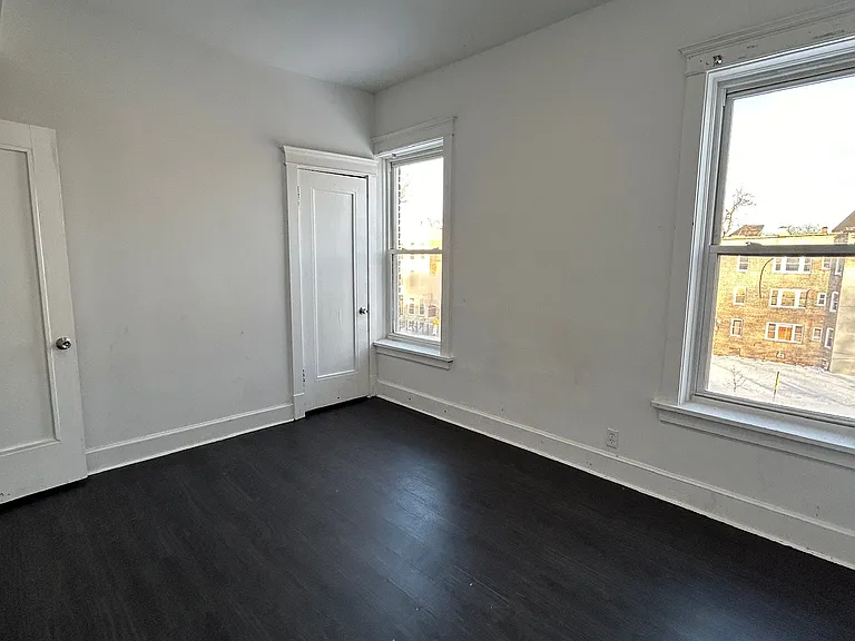 704 W Garfield Blvd #3 — Photo 8