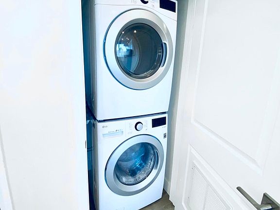 4th image of 5132 Cahuenga Blvd #2