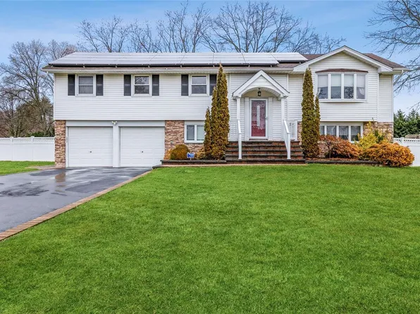 3 Wendy Lane, East Northport, NY 11731