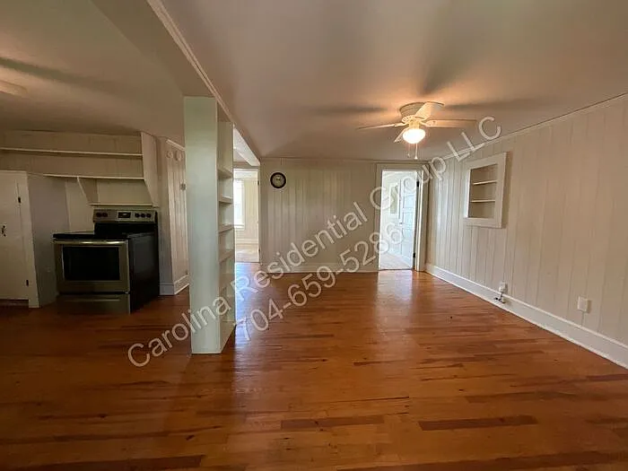 2 bed, 1.0 bath, 904 sqft, $975 — Photo 3