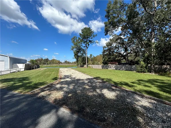 8421 E Muir Pl, Inverness, FL 34450