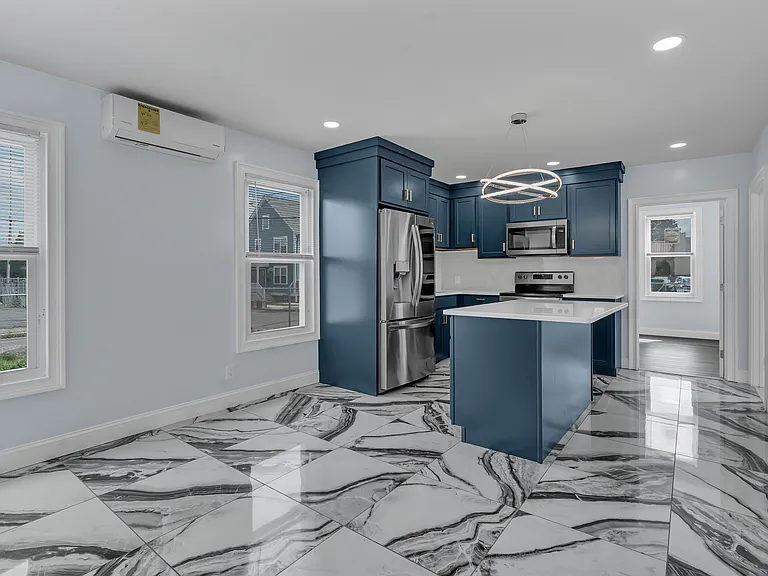 255 Pearl St #1 — Photo 2
