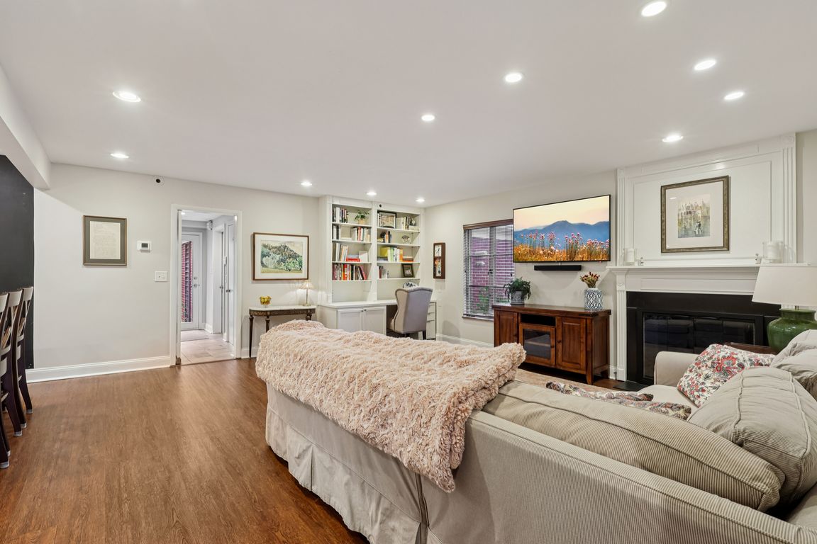 next background image