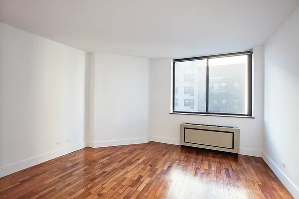 Rented by Keller Williams NYC | media 15