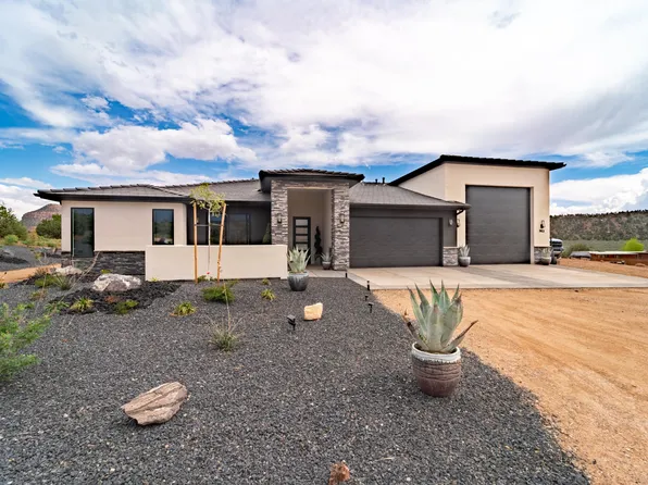 963 W Foothill Dr, Apple Valley, UT 84737