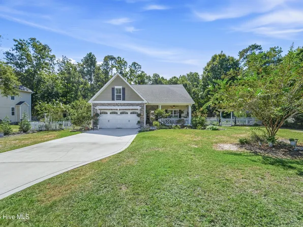 1407 Chadwick Shores Drive, Sneads Ferry, NC 28460
