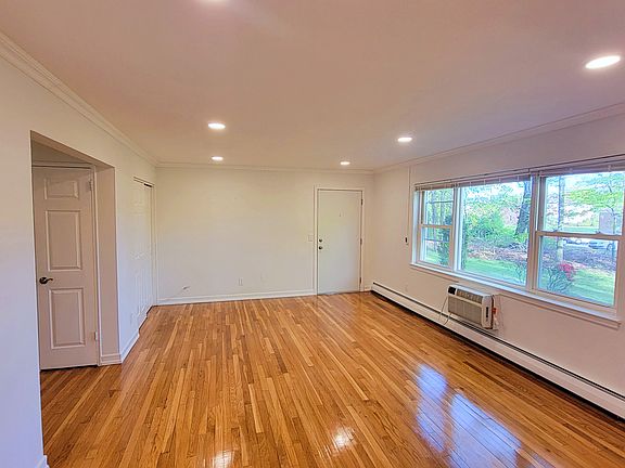 5th image of 12 Rolling Ridge Rd #12B