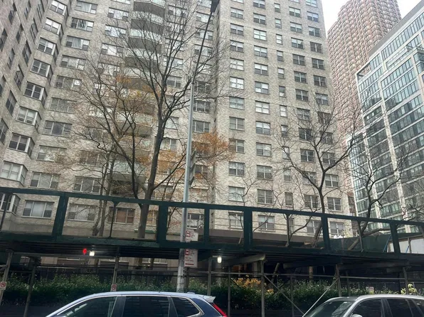 300 E 40th St APT 26M, New York, NY 10016