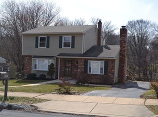 127 Woodstream Rd, Upper Chichester, PA 19061