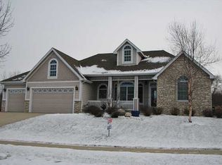 7600 Ashley Cir, Johnston, IA 50131