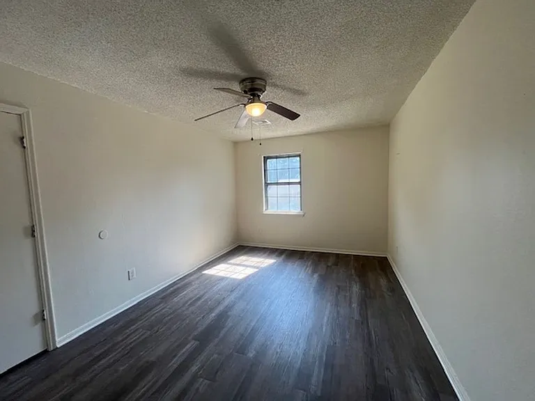 1832 S Fir Ave — Photo 20