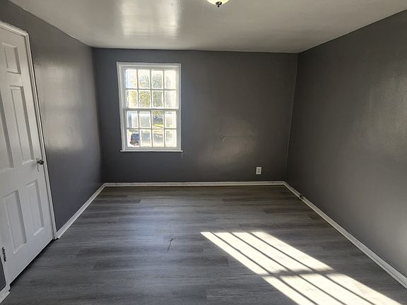 3rd image of 336 Millicent Ave
