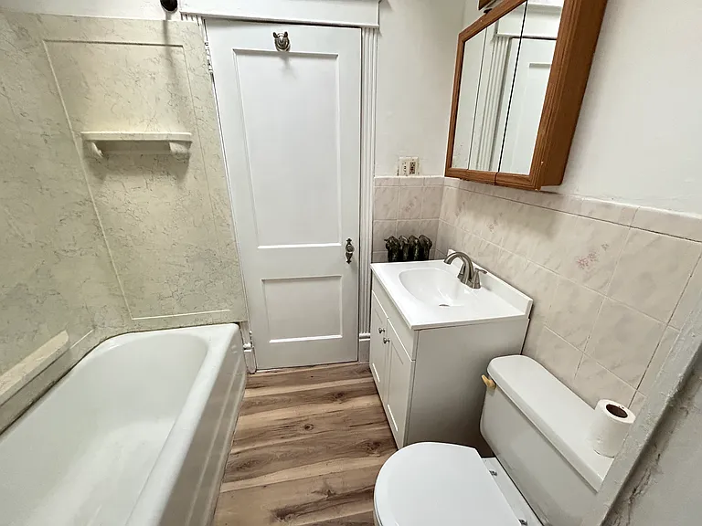 249 N Linden Ave — Photo 8