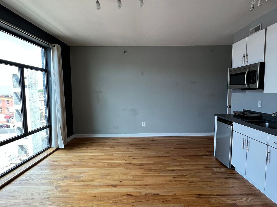 1st image of 533 N Budd St #D3