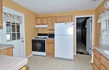 4th image of 6131 Exchange St