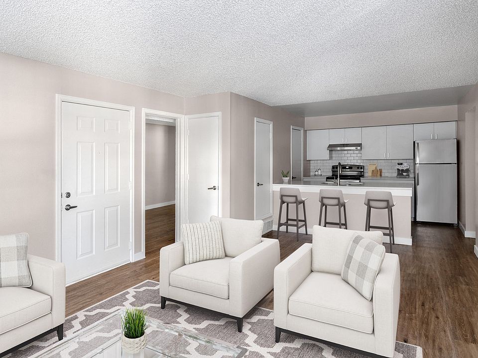 Open living space at Arcadia Apartment Homes in Centennial, CO