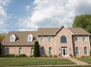 10 Strawflower Pl, Johnson City, TN 37604