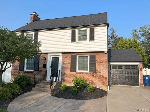 169 Burbank Dr, Amherst, NY 14226