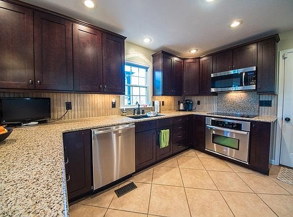 5th image of 244 Northview Dr