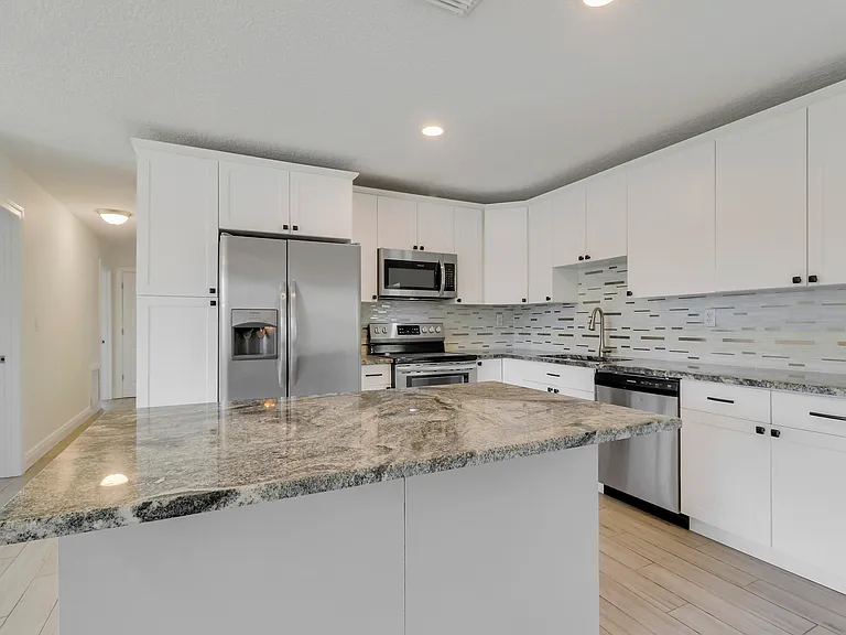 816 Juniper Dr — Photo 4