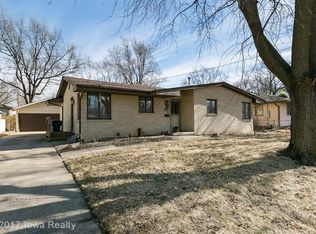 4013 65th St, Urbandale, IA 50322