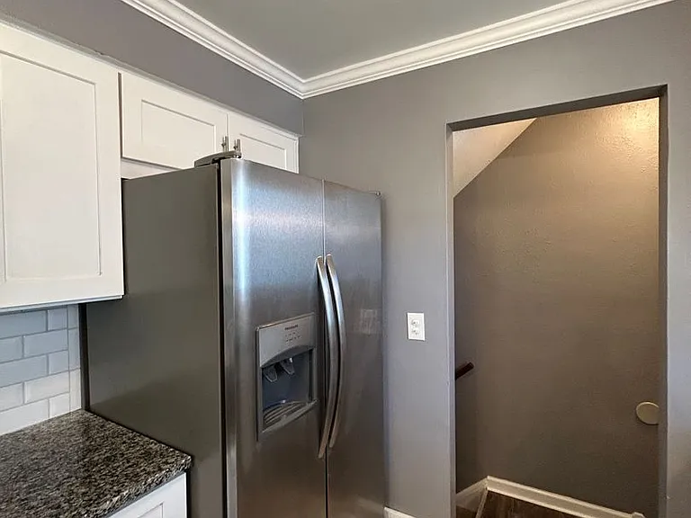 4126 Hinsdale Rd — Photo 4