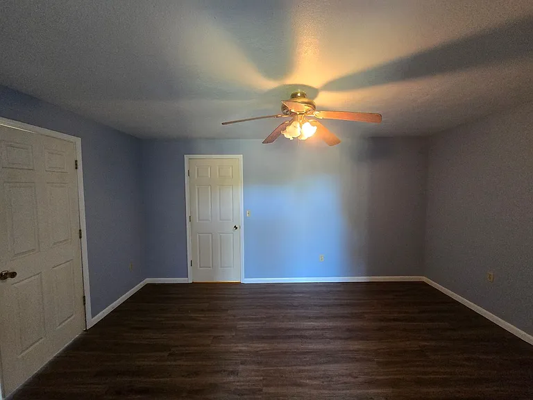 530 Jamestown Loop — Photo 6
