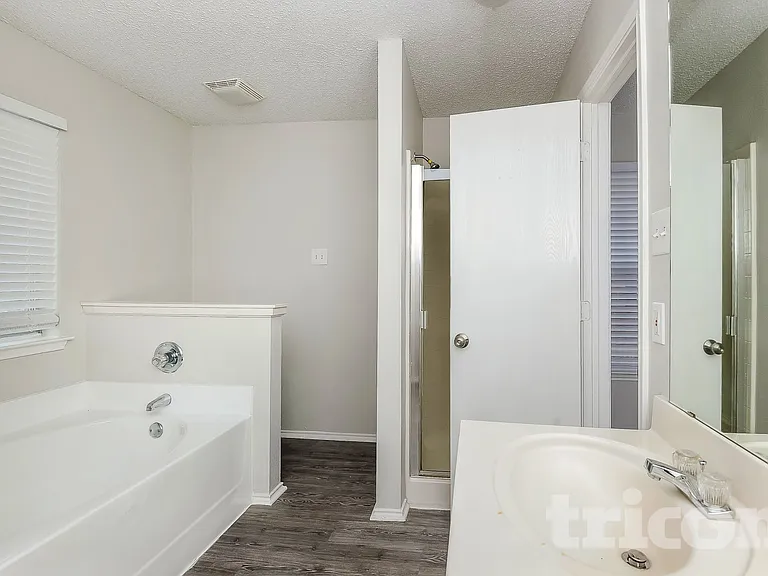 516 Cambridge Dr — Photo 9