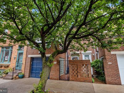 239 Fitzwater St, Philadelphia, PA, 19147