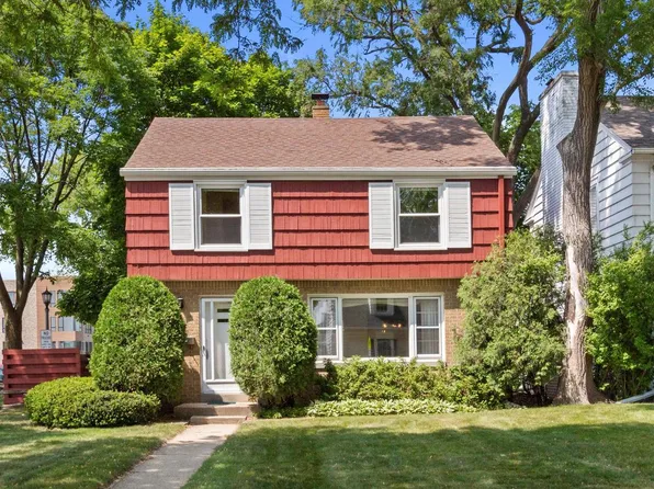 132 West Lake View AVENUE, Whitefish Bay, WI 53217