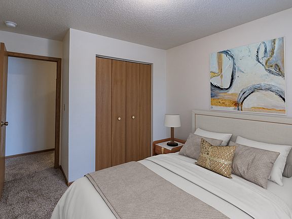 Fargo, ND Country Edge Apartments | Bedroom