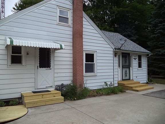 2nd image of 4315 Keller St
