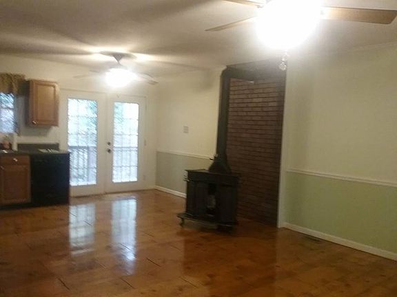 4th image of 174 Campbell Ave