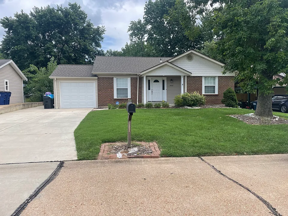 1422 Saint Gregory Ln