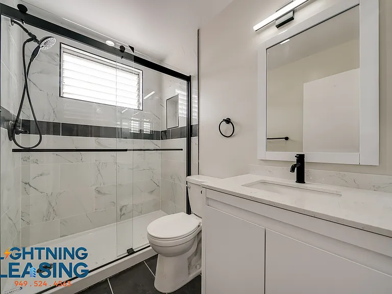 1035 N Hayworth Ave #110 — Photo 13