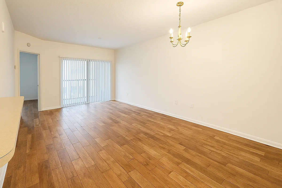 Building Photo - 9525 Grovedale Cir #202