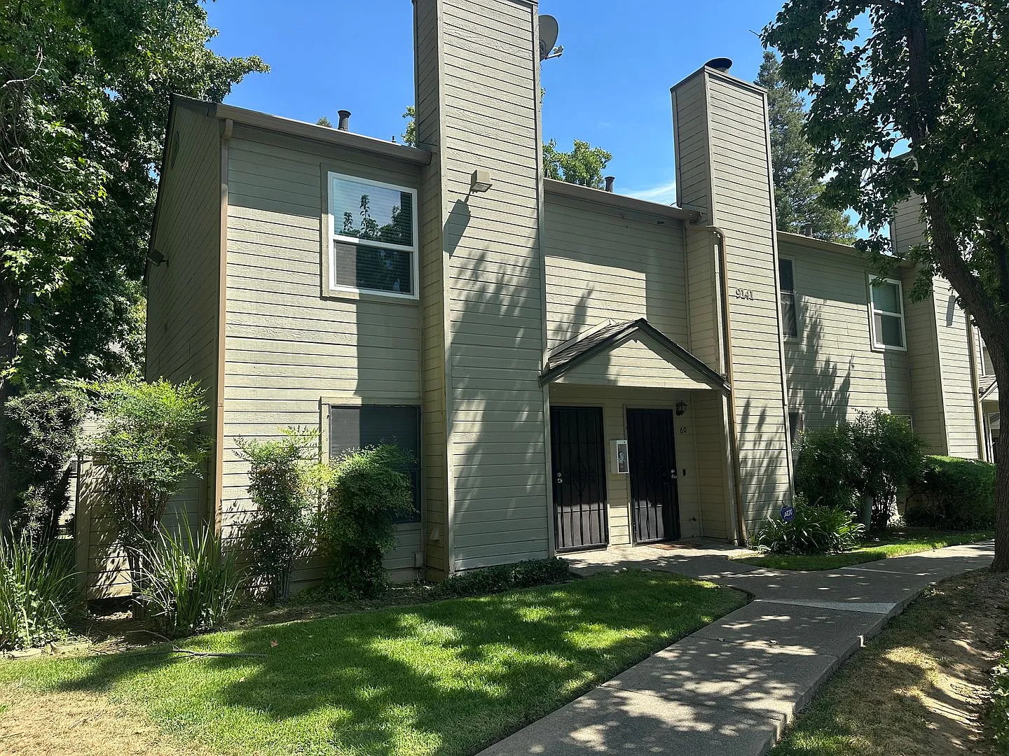 9141 Newhall Dr APT 61 photo 1