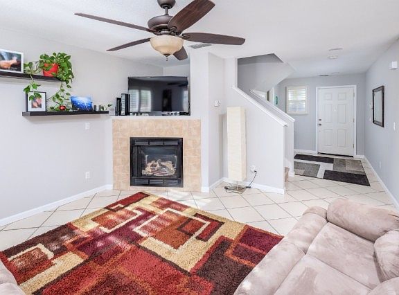 5th image of 2926 Logansport Way