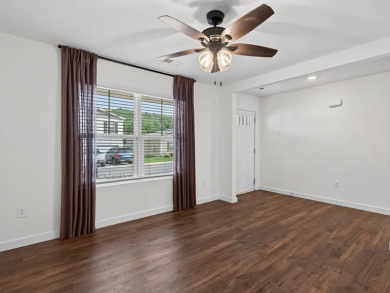 136 S Blissful Meadows Dr — Photo 3