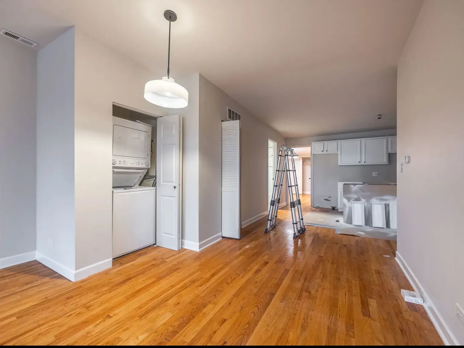 2 bed, $3,100 — Photo 2