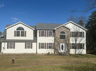 1201 Clover Rd, Long Pond, PA 18334