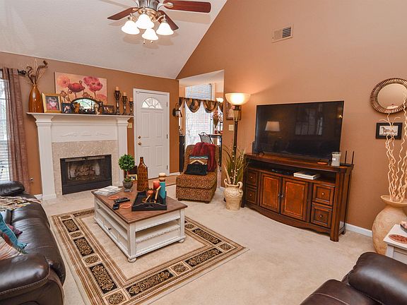 5th image of 8450 Cairn Creek Cv