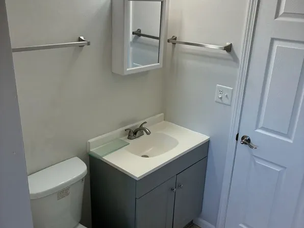 Knipp, 3517-3537 Knipp Dr #D, Jefferson City, MO 65109