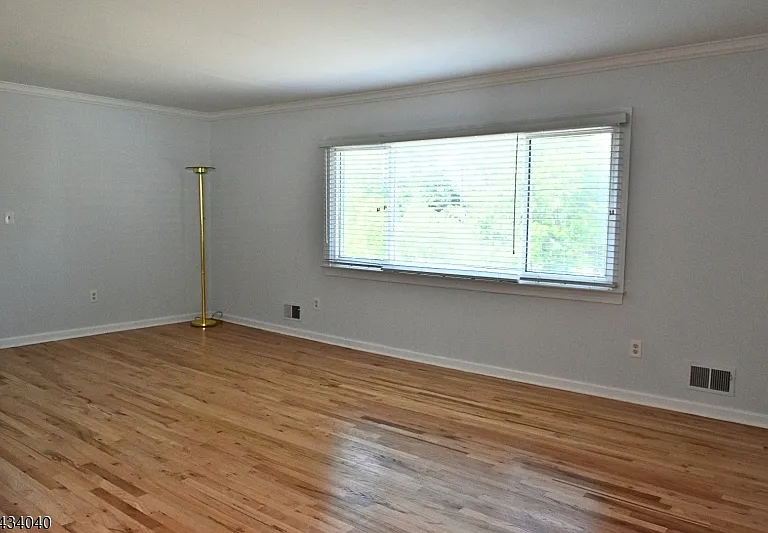 10 Garden Dr #2 — Photo 5
